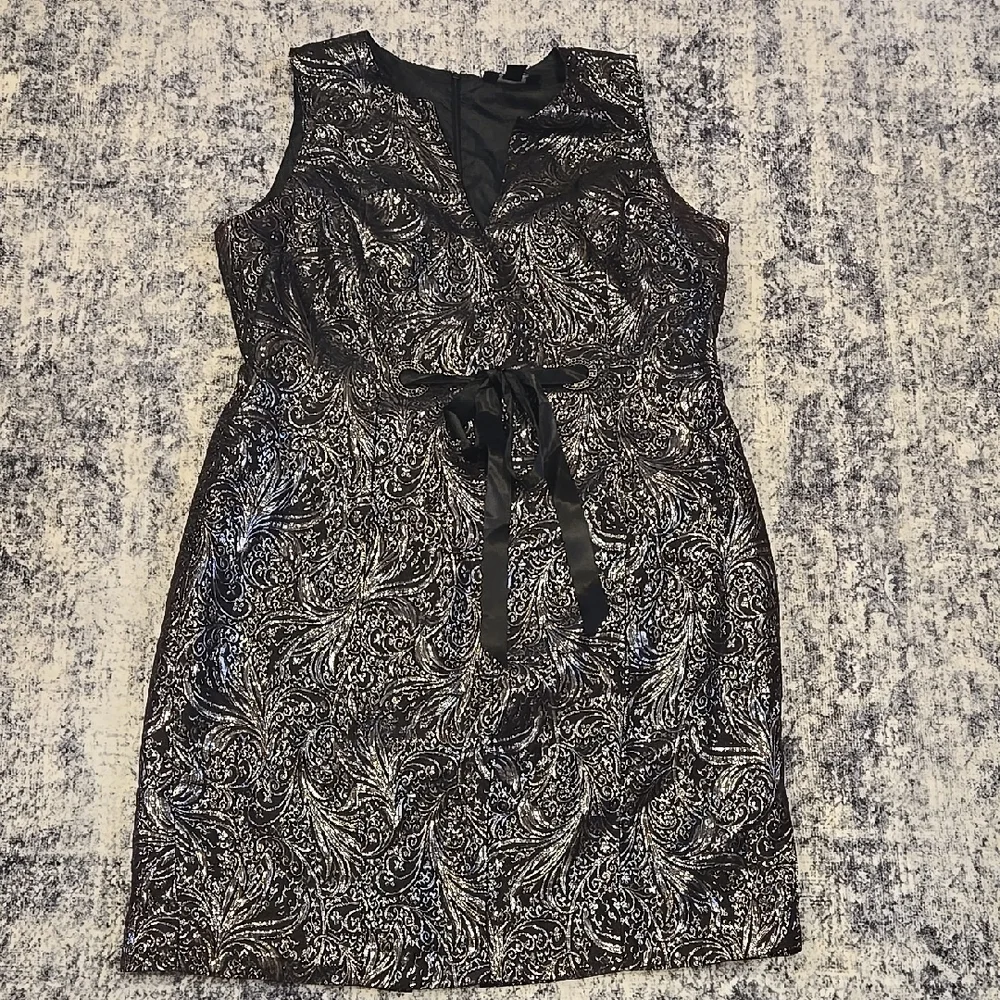 Metallic Print Black and Silver Paisley Baroque Dress